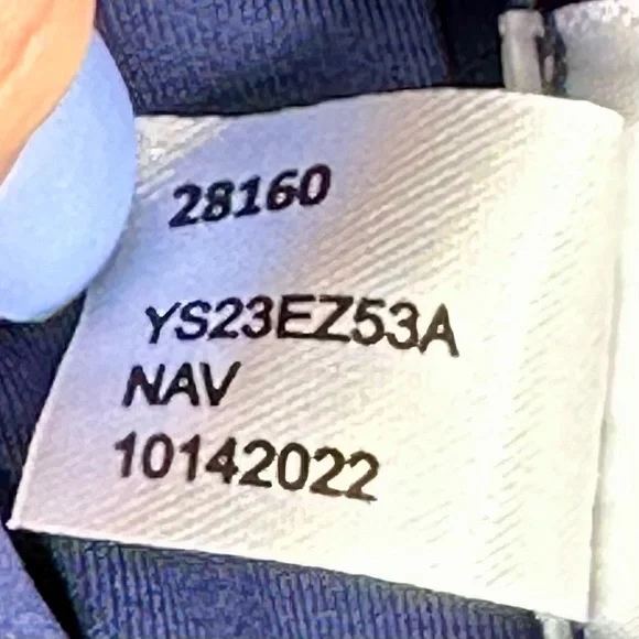 NWT Boy's Peter Millar Weld Hybrid 1/4 Zip Hoodie Navy Size Large - Picture 9 of 12